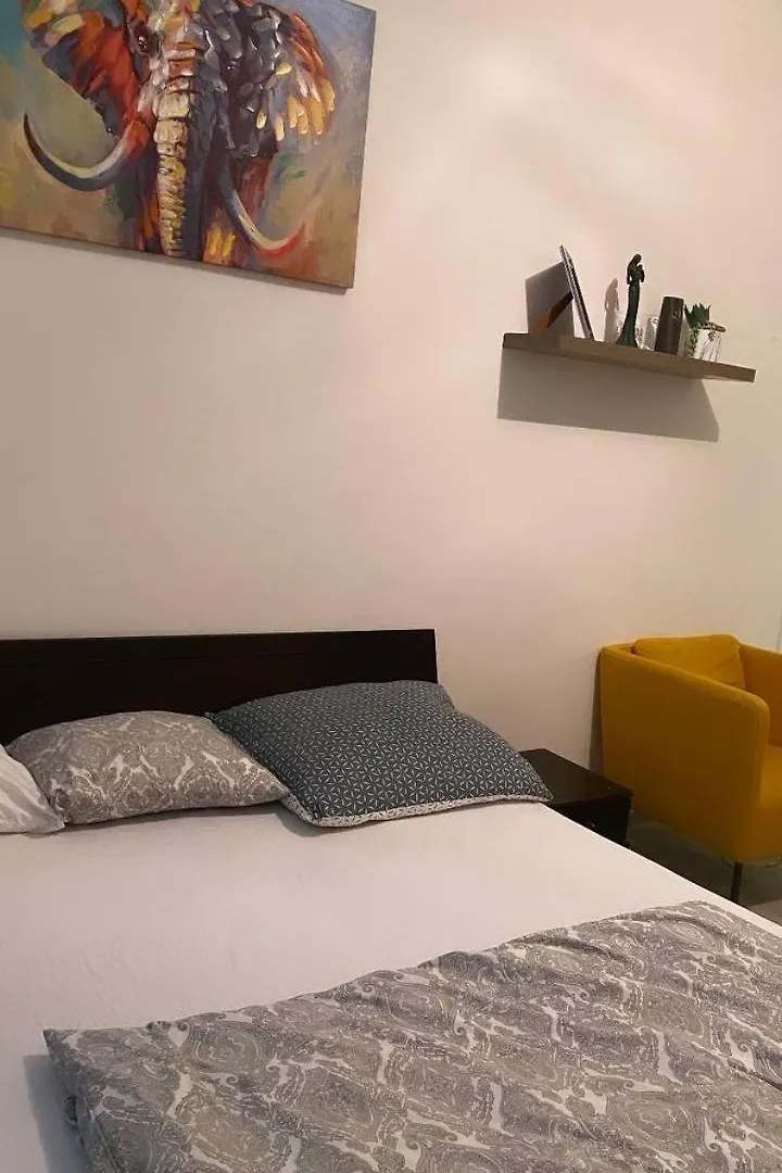 דירות Prague Urban Retreat צ'כיה